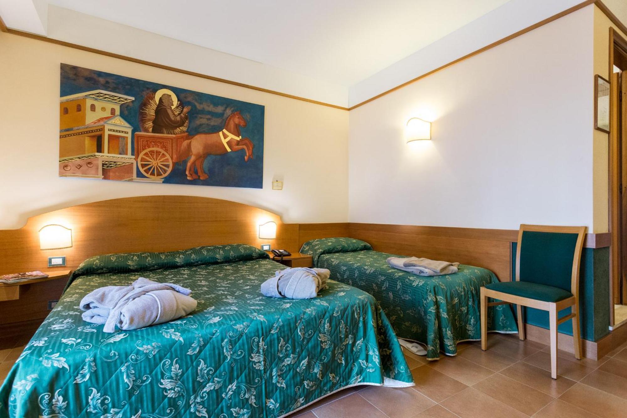 Hotel La Terrazza Restaurant & Spa Assisi Buitenkant foto