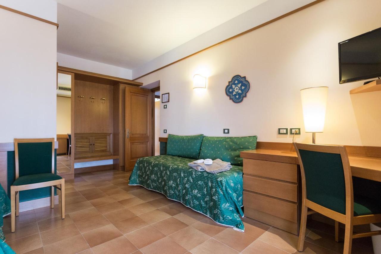 Hotel La Terrazza Restaurant & Spa Assisi Buitenkant foto